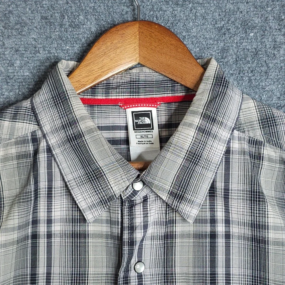 The North Face Shirt Mens XXL Grey Plaid Short Sleeve Pearl Snap Button Hiking